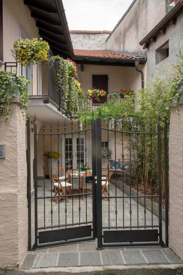 Casa Mia Villa Castelveccana Exterior photo